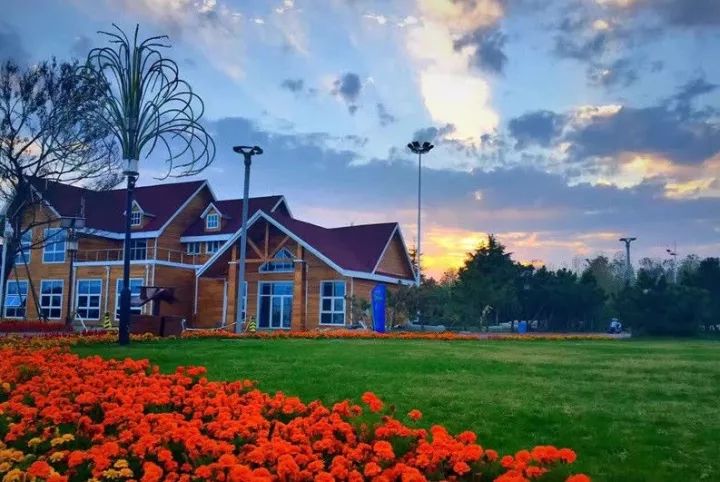 度假酒店也可以做輕鋼結(jié)構(gòu)的嗎?水上七星級輕鋼度假酒店!(圖4) 睿婕輕鋼別墅