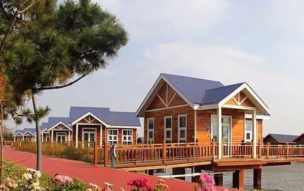 度假酒店也可以做輕鋼結(jié)構(gòu)的嗎?水上七星級輕鋼度假酒店!(圖14) 睿婕輕鋼別墅